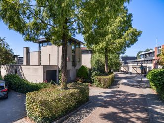 Iroko 151, DORDRECHT
