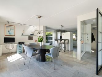 Iroko 151, DORDRECHT