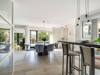 Iroko 151, DORDRECHT