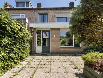 De Zeeg 12, BARENDRECHT